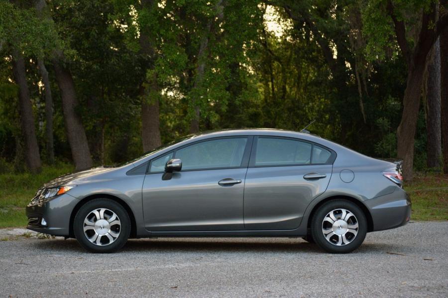  Honda Civic Hybrid 2013 года  (фото 29 из 29)